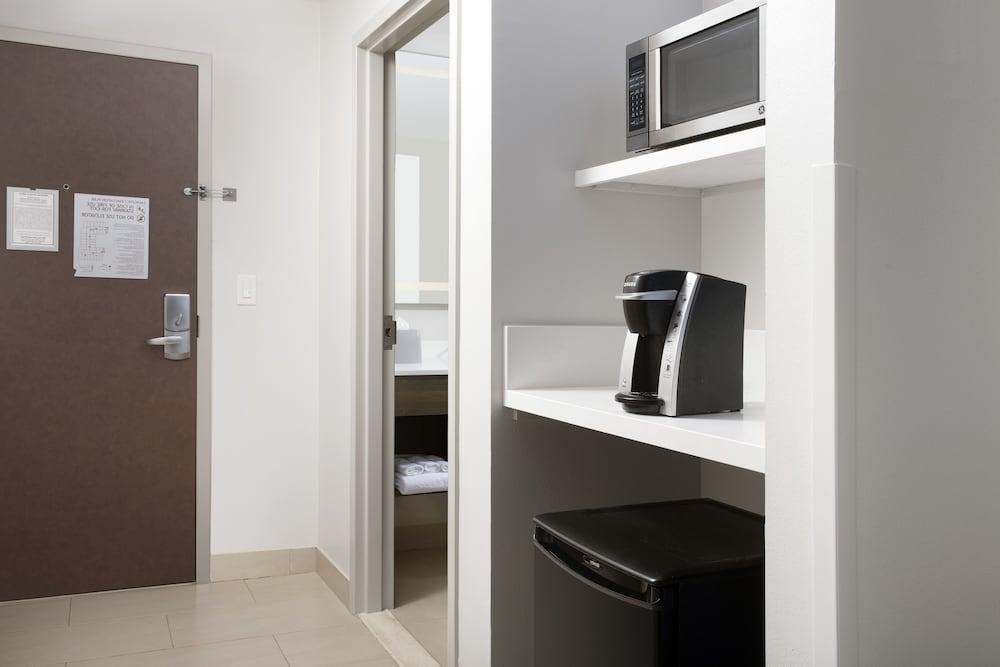 Holiday Inn Express Jacksonville Beach By Ihg Buitenkant foto