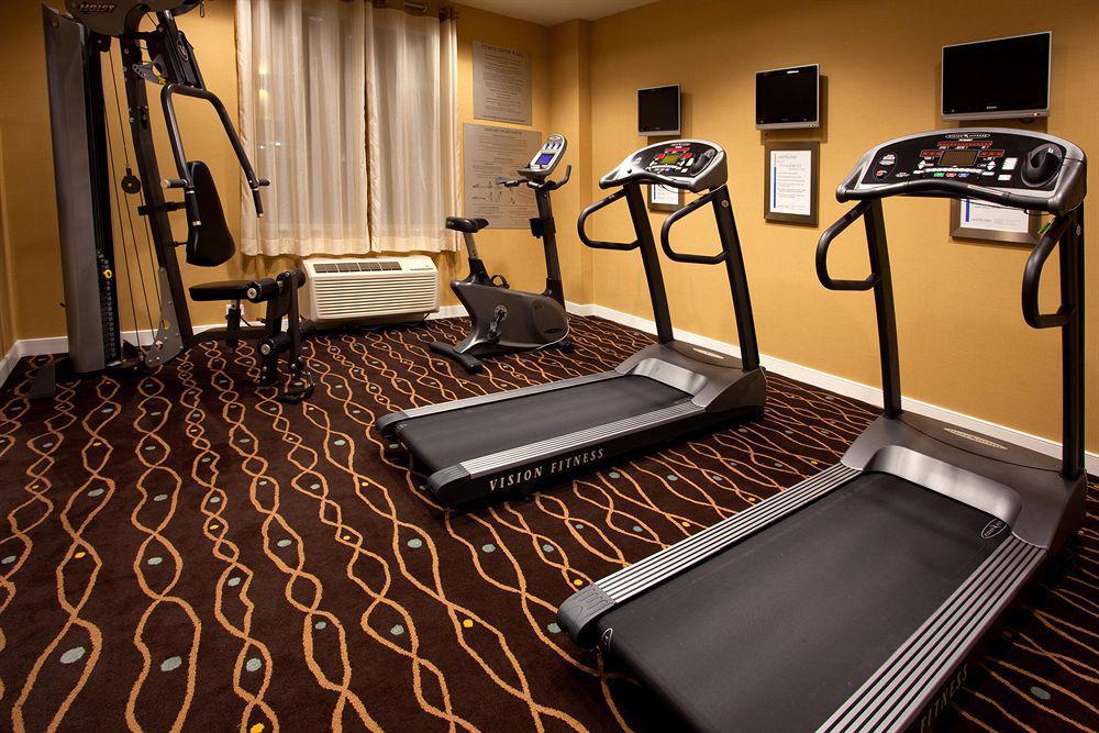 Holiday Inn Express Jacksonville Beach By Ihg Buitenkant foto