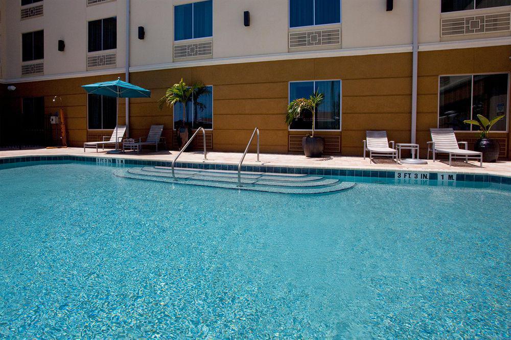 Holiday Inn Express Jacksonville Beach By Ihg Buitenkant foto