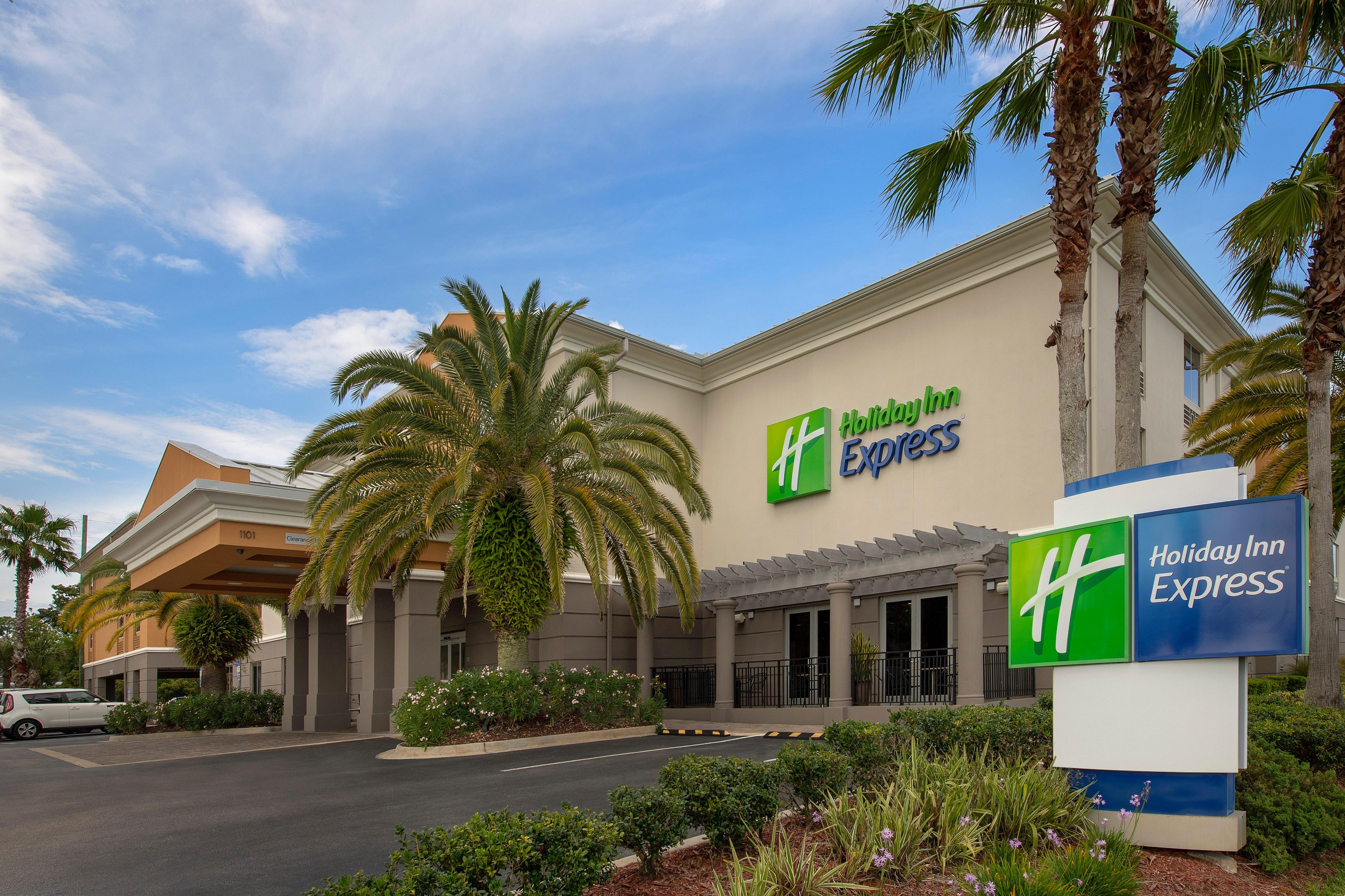 Holiday Inn Express Jacksonville Beach By Ihg Buitenkant foto