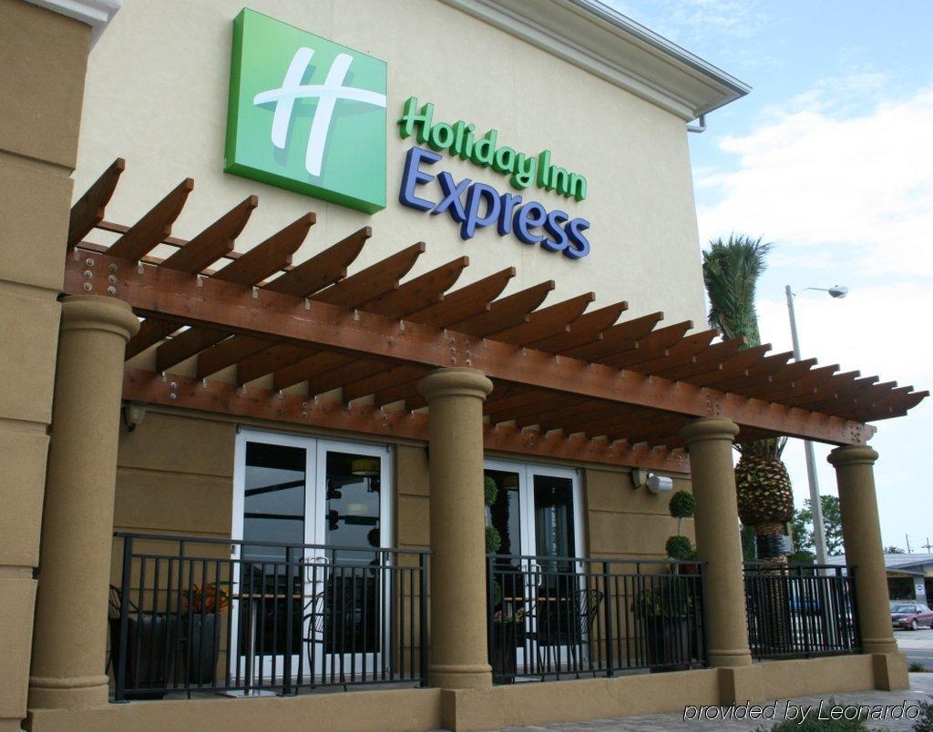 Holiday Inn Express Jacksonville Beach By Ihg Buitenkant foto